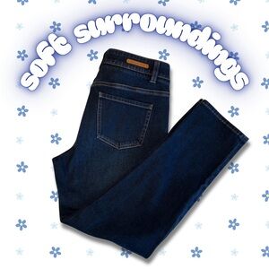 Soft Surroundings women’s straight leg stretch, dark soft denim jeans Size SP.